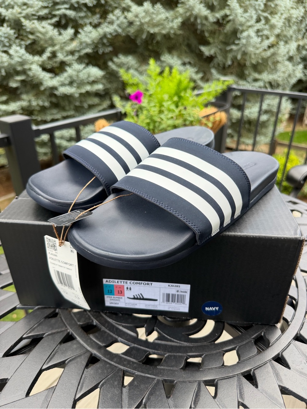 Adidas Adilette Comfort Slides Navy White Men’s 12 Women’s 13 NWT